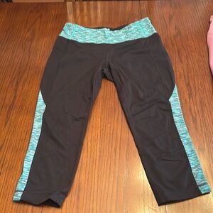 Athleta capri leggings size M